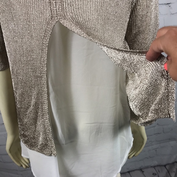 🎁NWT Chico’s Gold Metallic Sweater Top Large🎁 - Picture 4 of 5